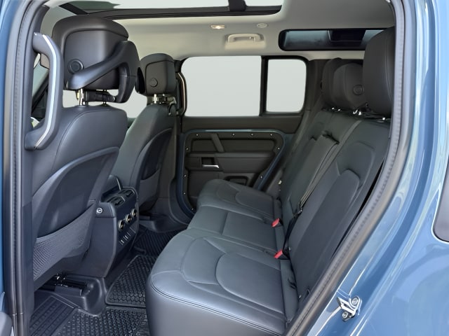 2026 Land Rover Defender S - Photo 39