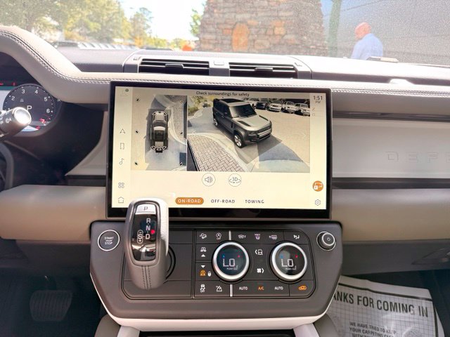 2026 Land Rover Defender X-Dynamic SE - Photo 22