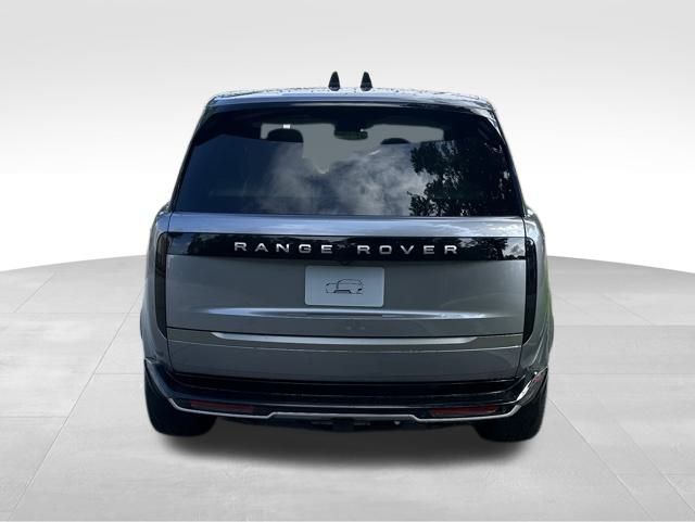 2025 Land Rover Range Rover SE photo 4