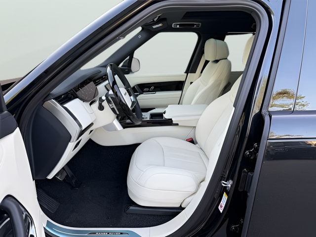 2026 Land Rover Range Rover SE - Photo 18
