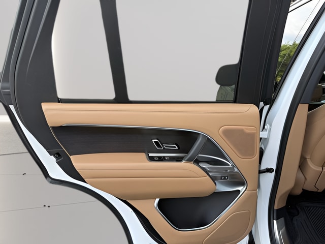2025 Land Rover Range Rover SE - Photo 28