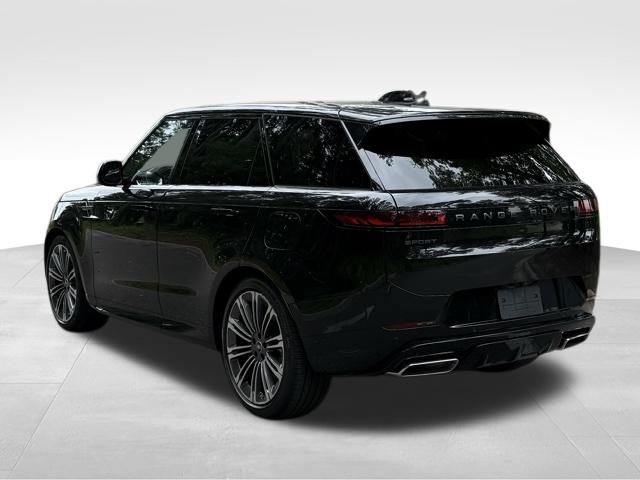 2025 Land Rover Range Rover Sport SE photo 3