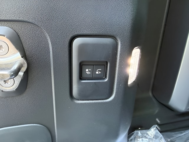 2026 Land Rover Defender S - Photo 43