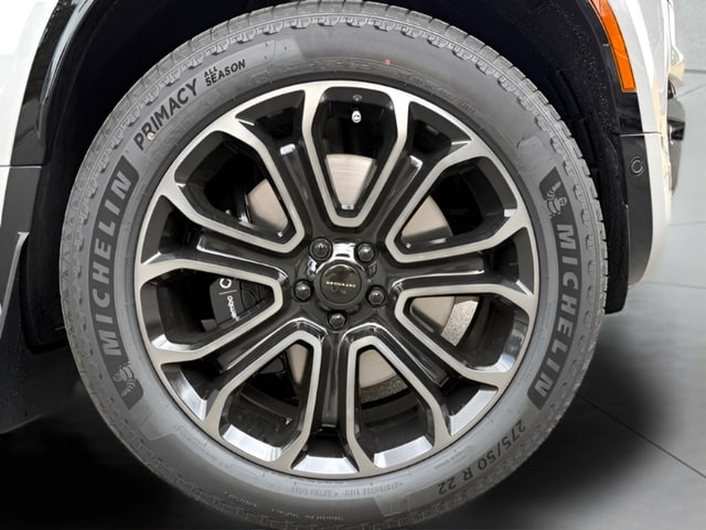 2026 Land Rover Defender OCTA - Photo 10