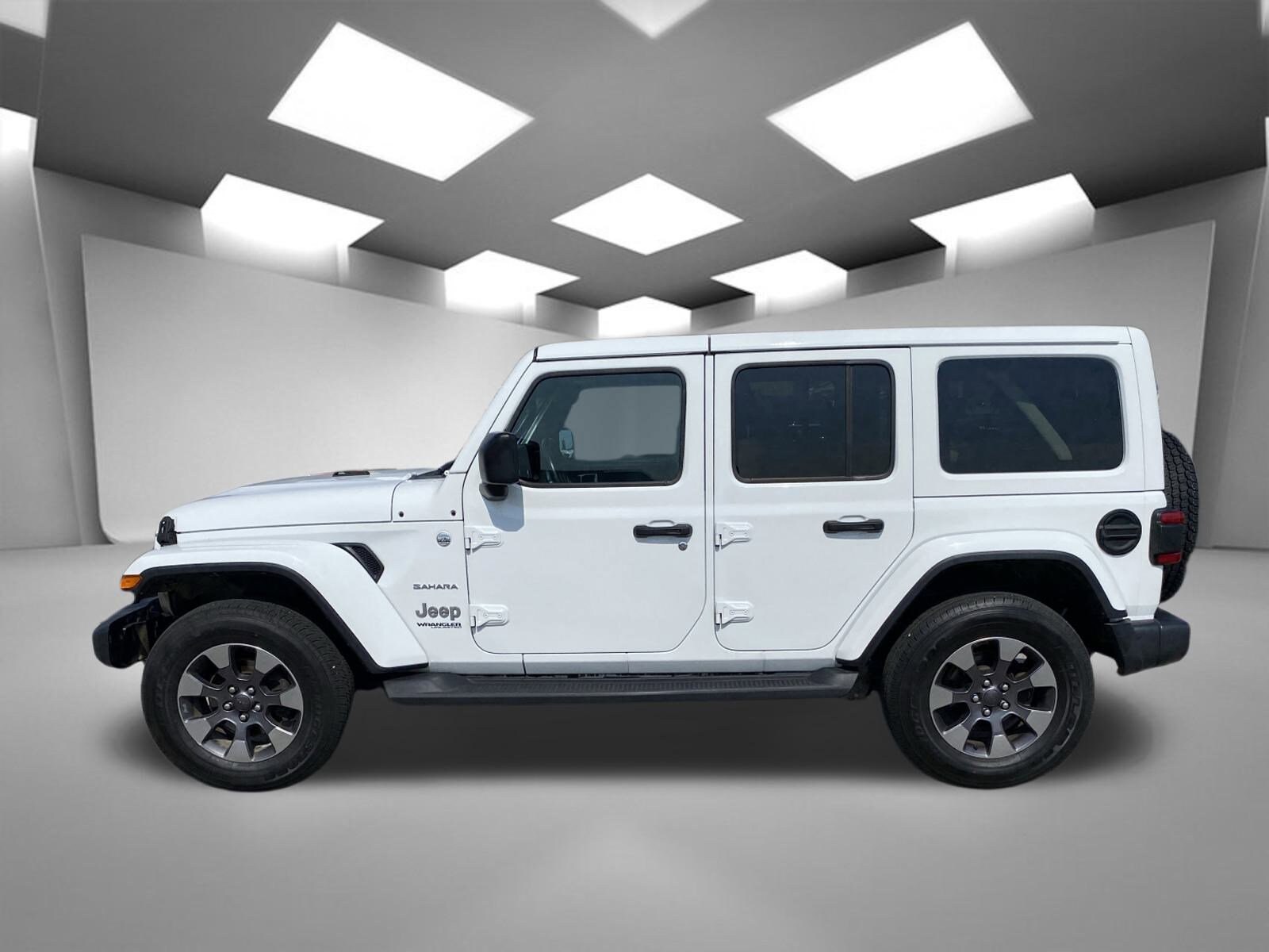 2019 Jeep Wrangler Unlimited Sahara photo 2