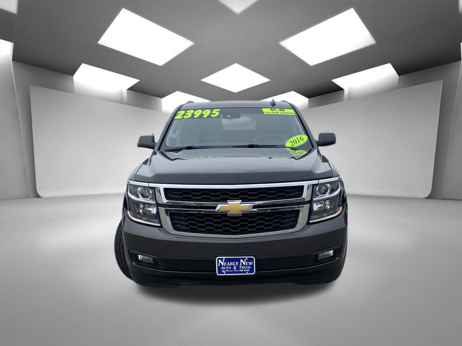 2016 Chevrolet Tahoe LT photo 2