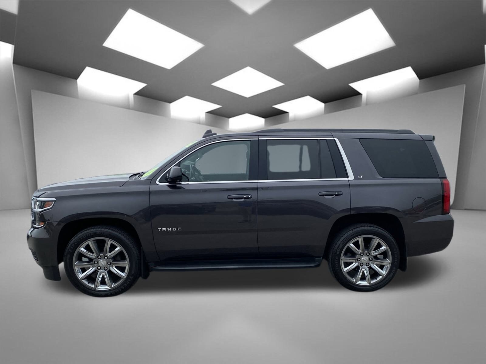 2016 Chevrolet Tahoe LT photo 3