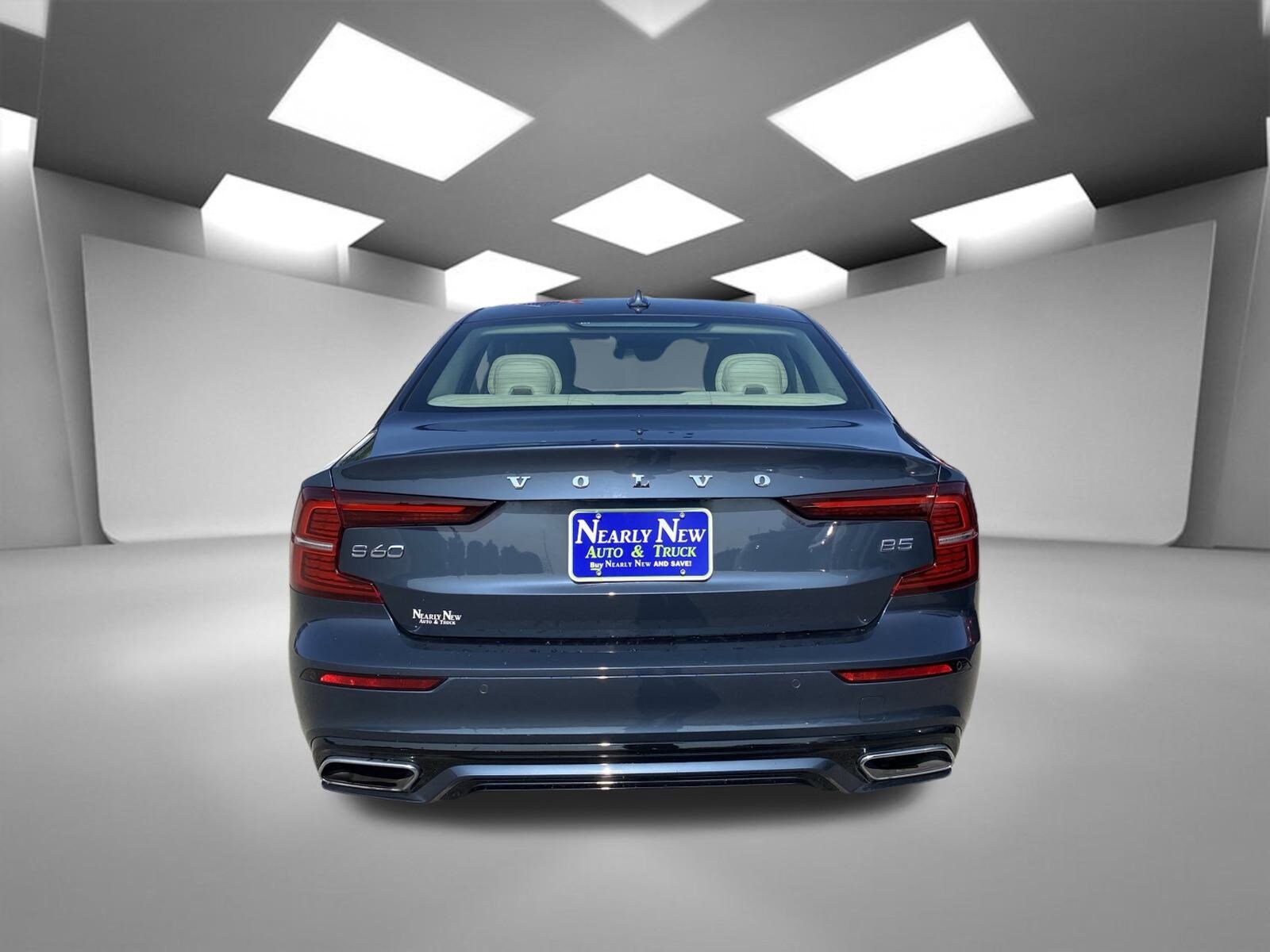 2022 Volvo S60 B5 Momentum photo 4