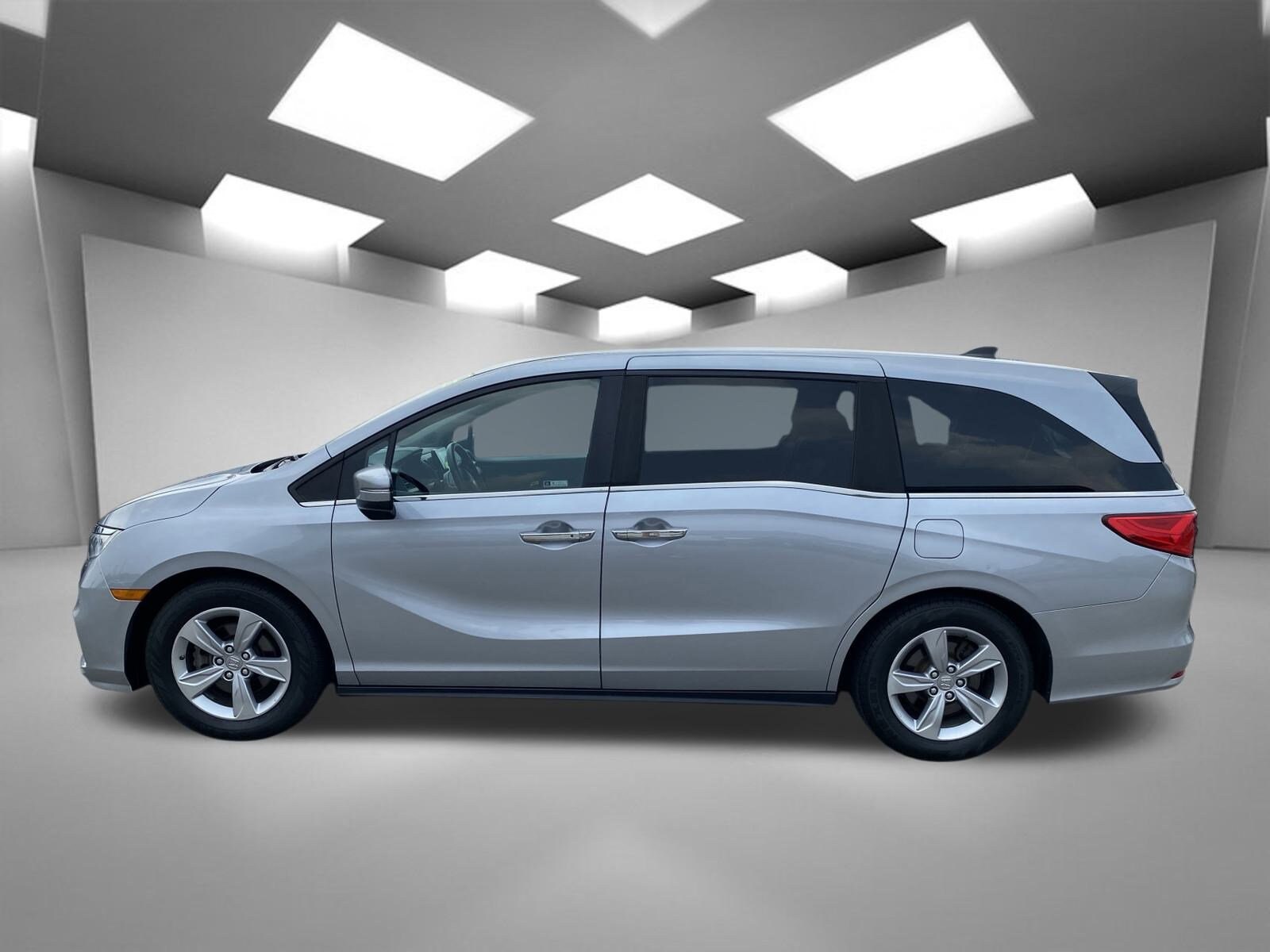 2020 Honda Odyssey EX-L photo 3