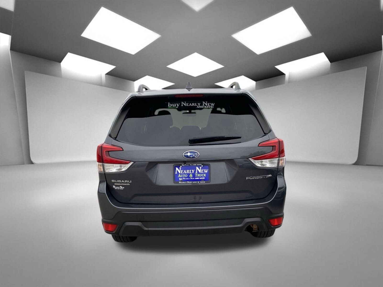 2021 Subaru Forester Premium photo 2