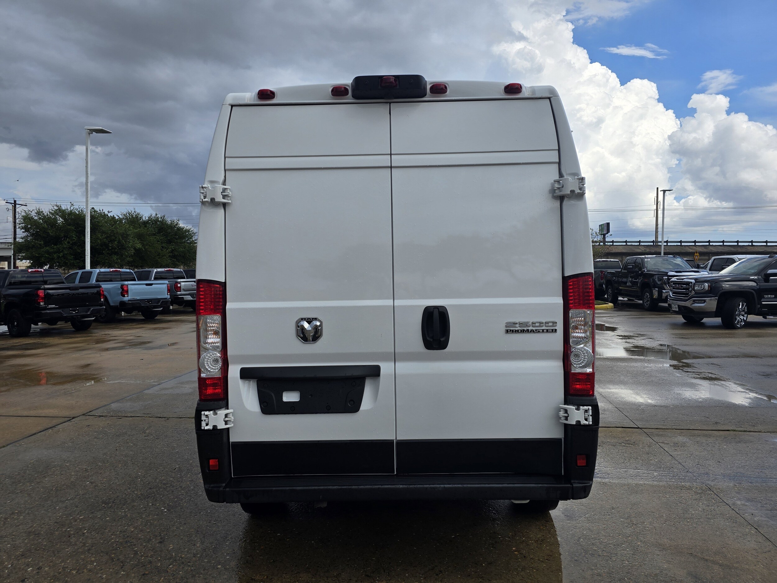 2025 Ram ProMaster 2500 photo 3