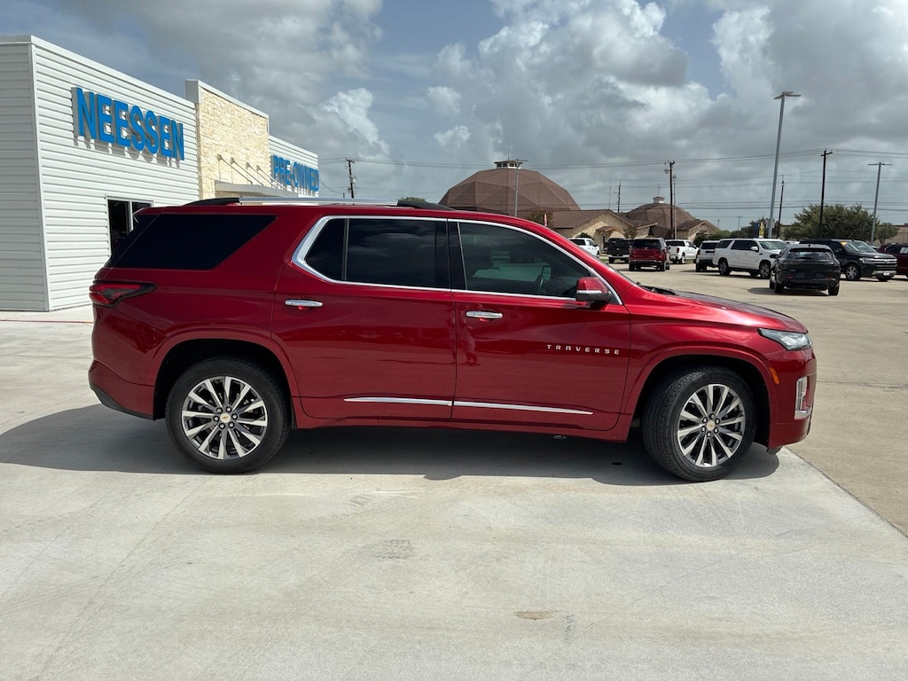 Used 2022 Chevrolet Traverse Premier SUV