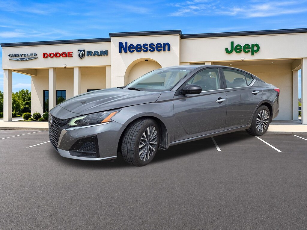 Used 2024 Nissan Altima 2.5 SV Sedan