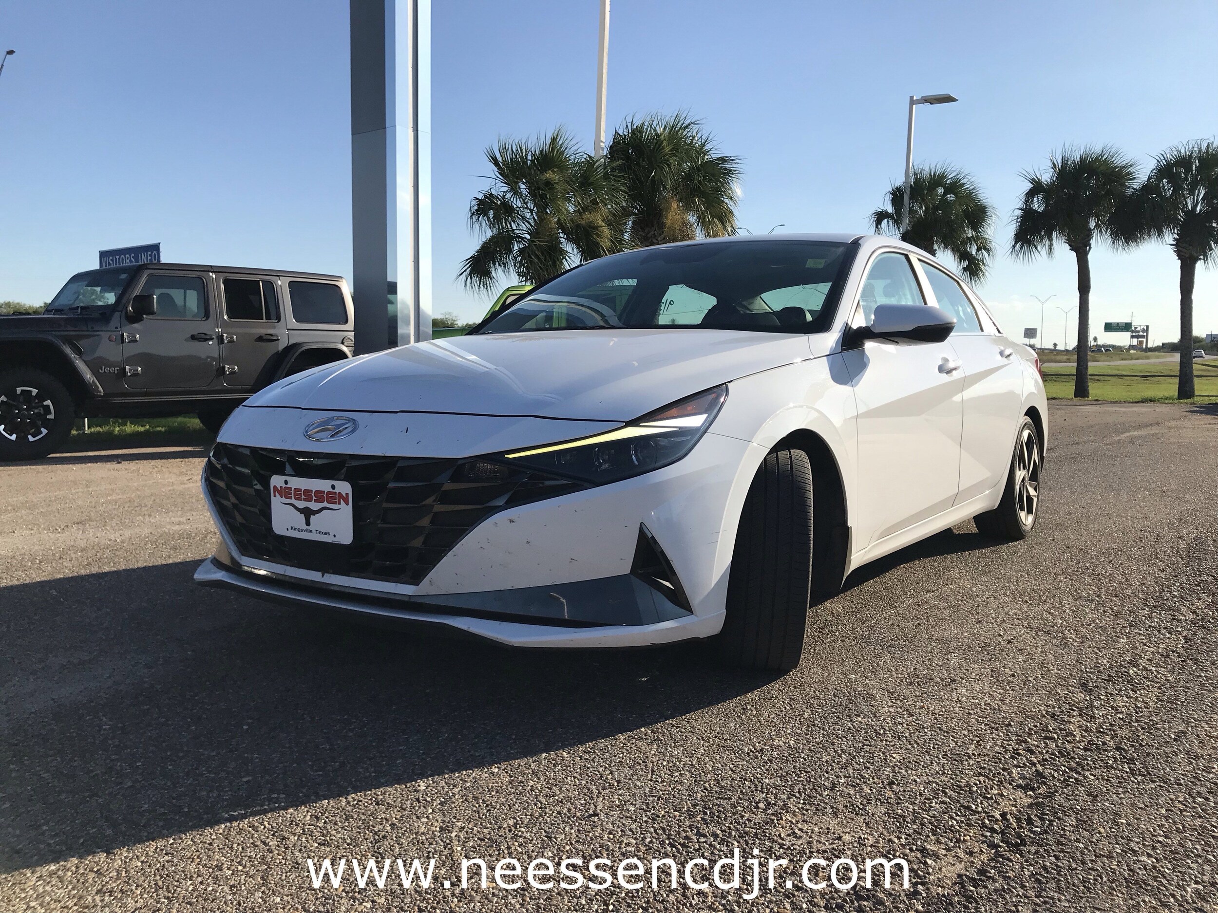 2023 Hyundai Elantra Hybrid Limited photo 3