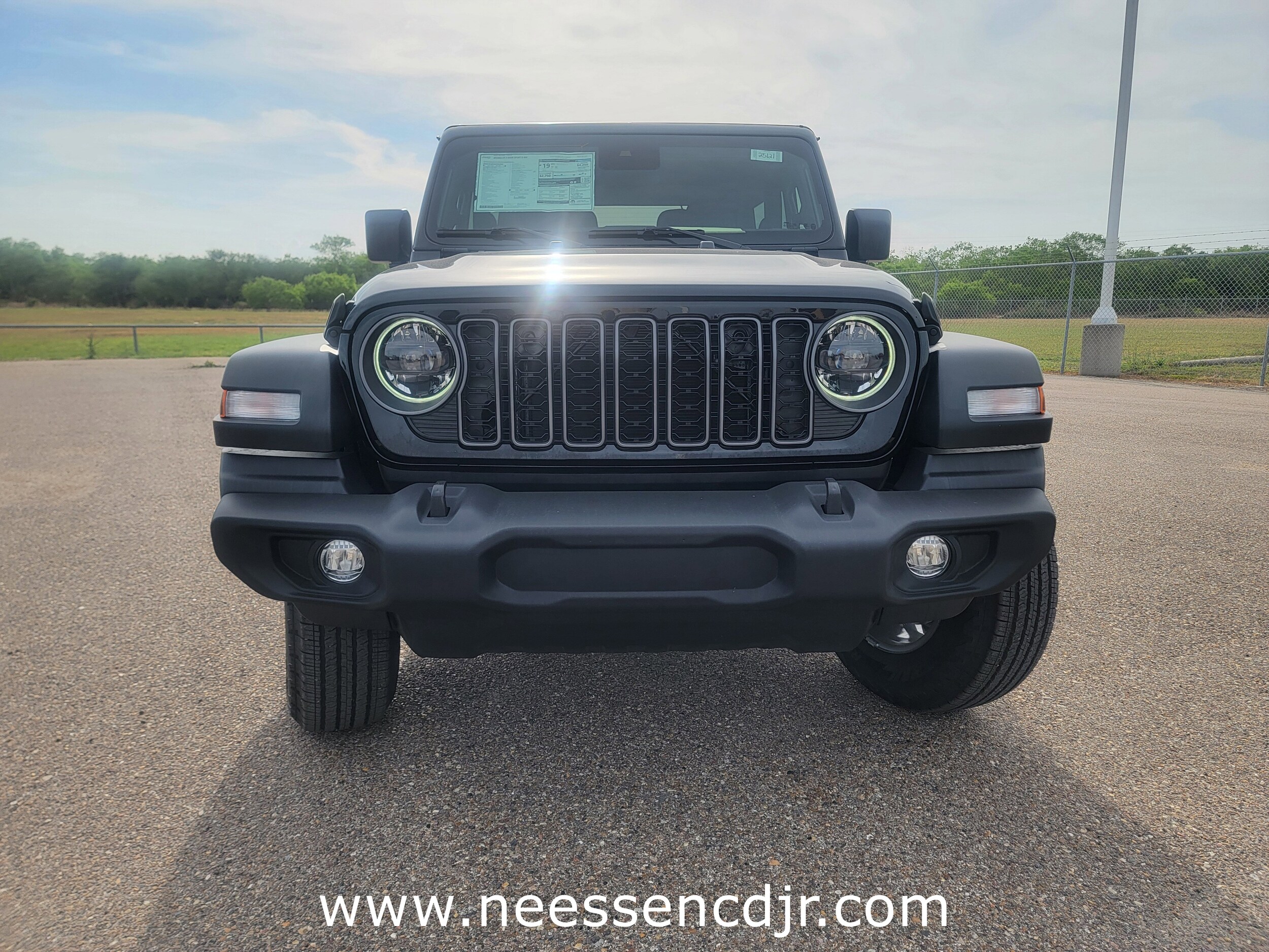 2025 Jeep Wrangler Sport photo 2