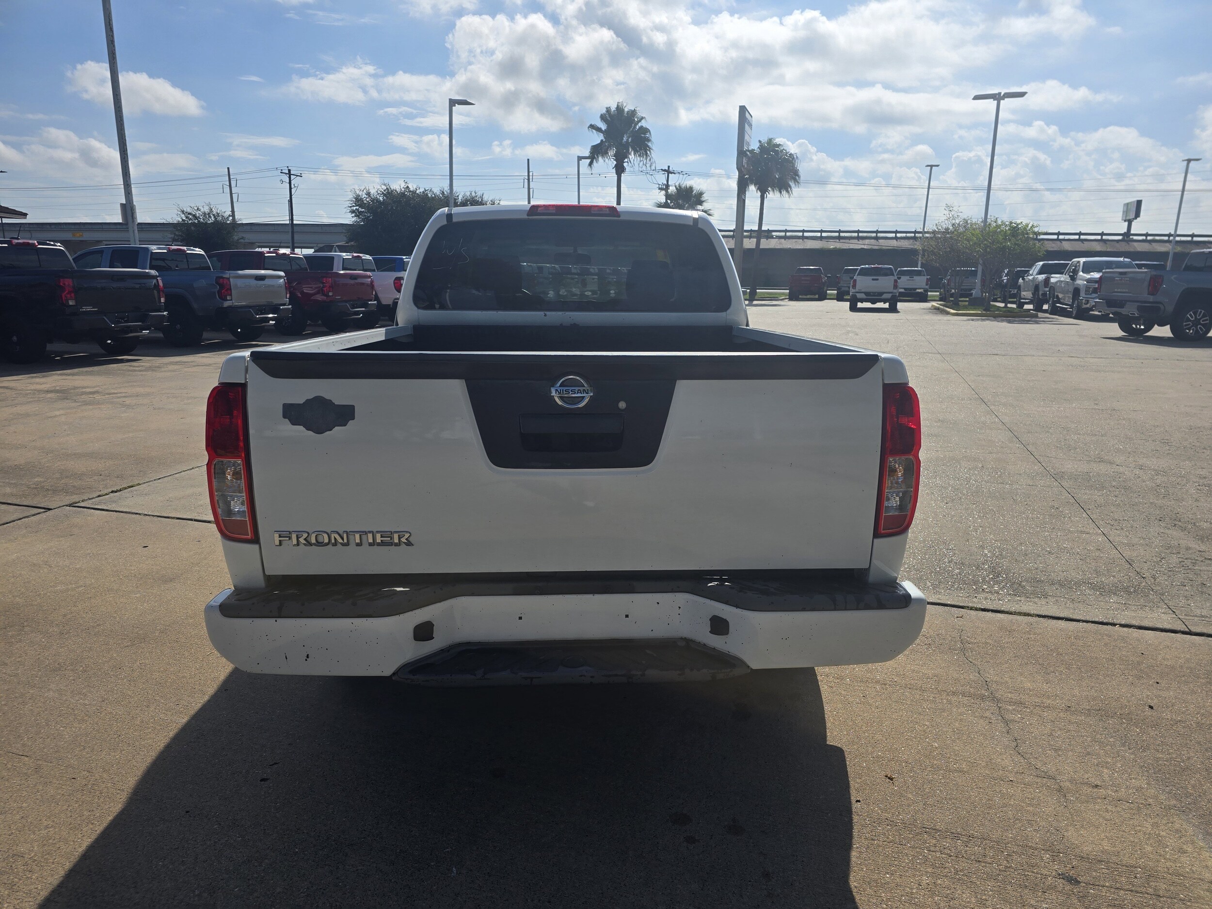 2017 Nissan Frontier S photo 3