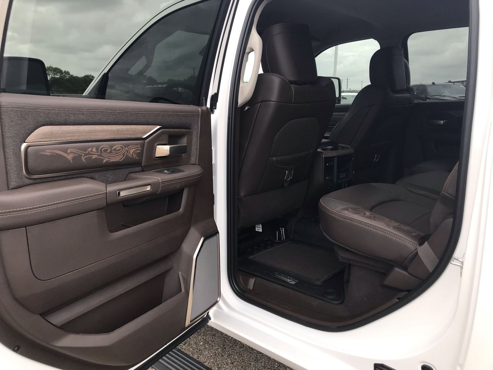 2025 RAM 2500 Limited - Photo 21