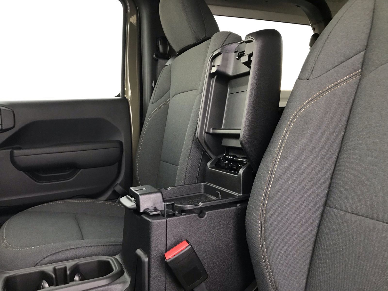 2026 Jeep Wrangler 2-Door Willys - Photo 22