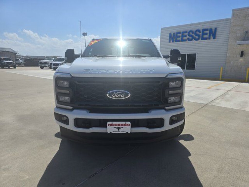 Used 2024 Ford F-350SD Lariat Truck