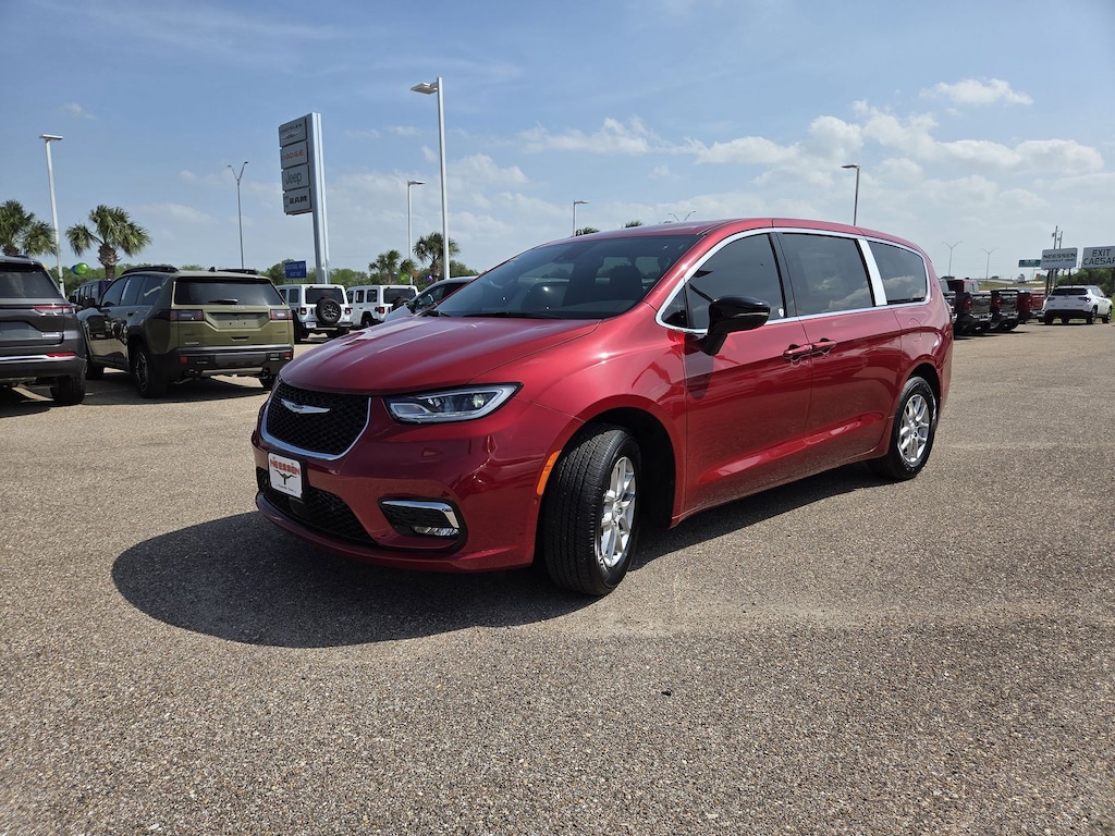 New 2026 Chrysler Pacifica SELECT Passenger Van
