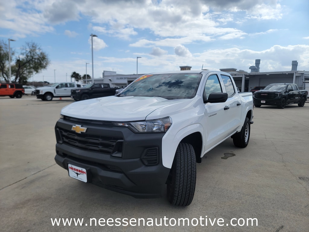Used 2025 Chevrolet Colorado WT Truck Crew Cab