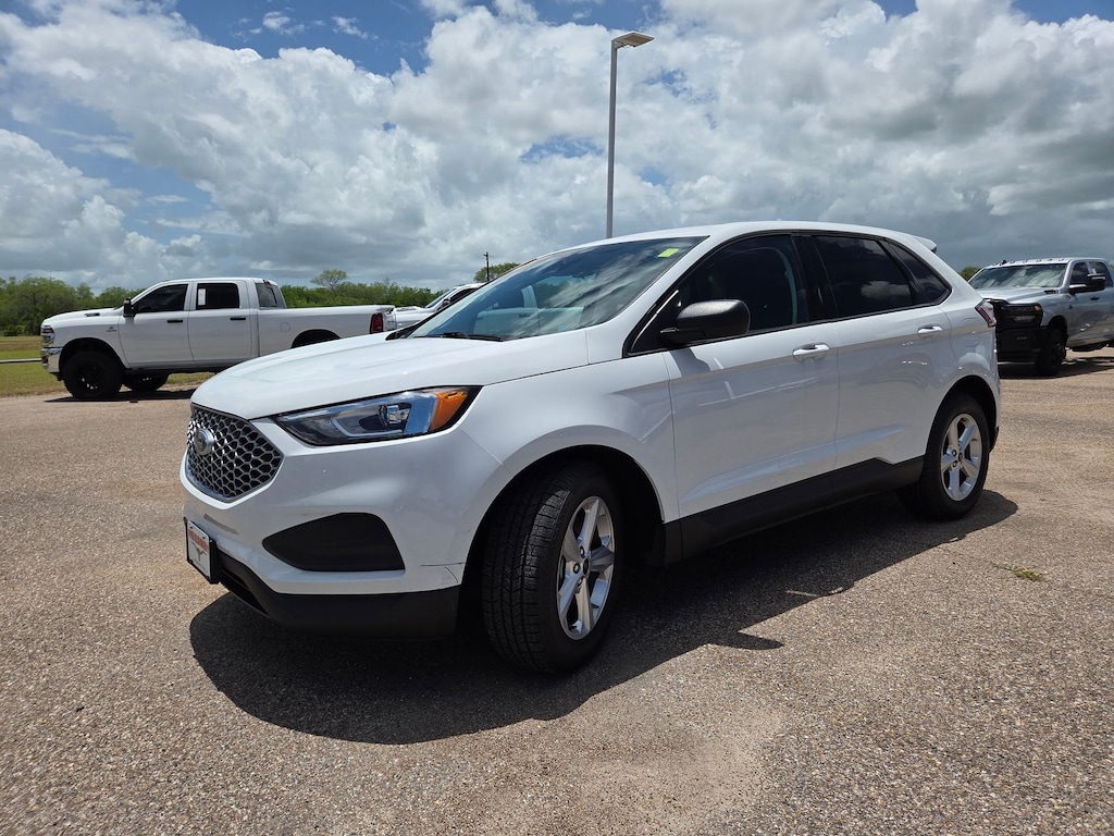 Used 2024 Ford Edge SE SUV