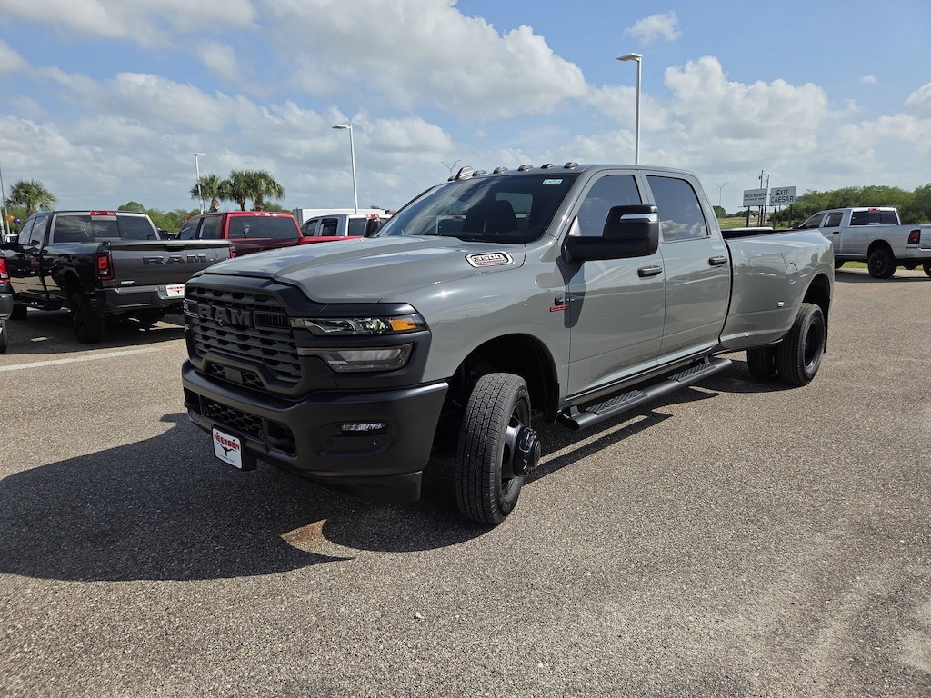 New 2026 Ram 3500 TRADESMAN CREW CAB 4X4 8' BOX Pickup
