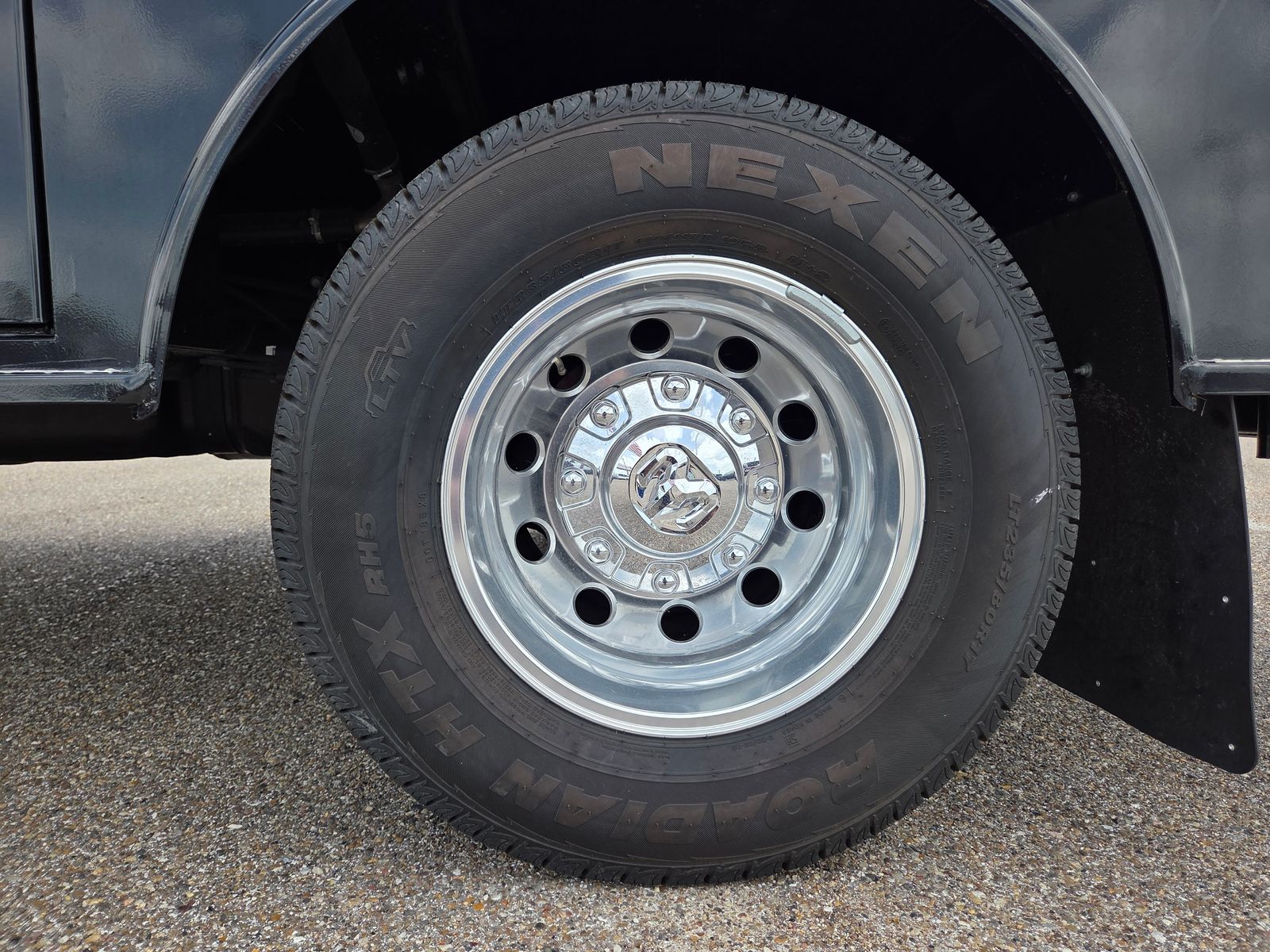 2025 RAM 3500 Chassis Tradesman - Photo 19