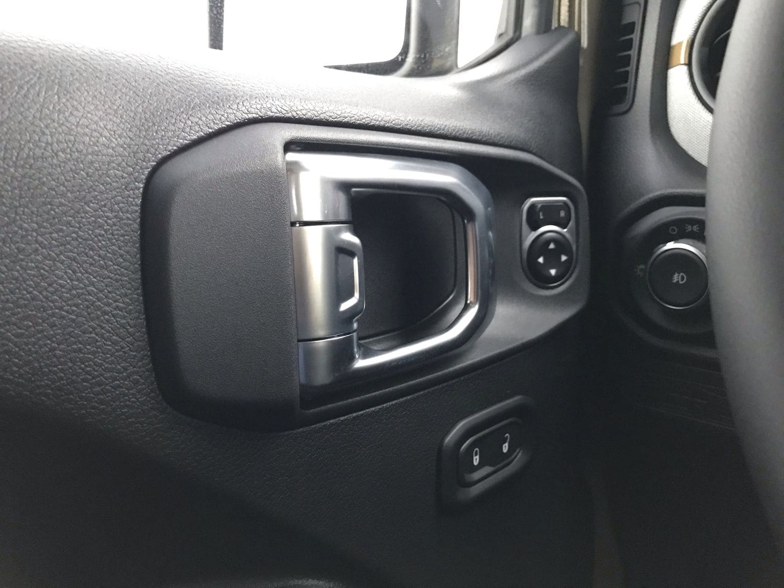 2026 Jeep Wrangler 2-Door Willys - Photo 31