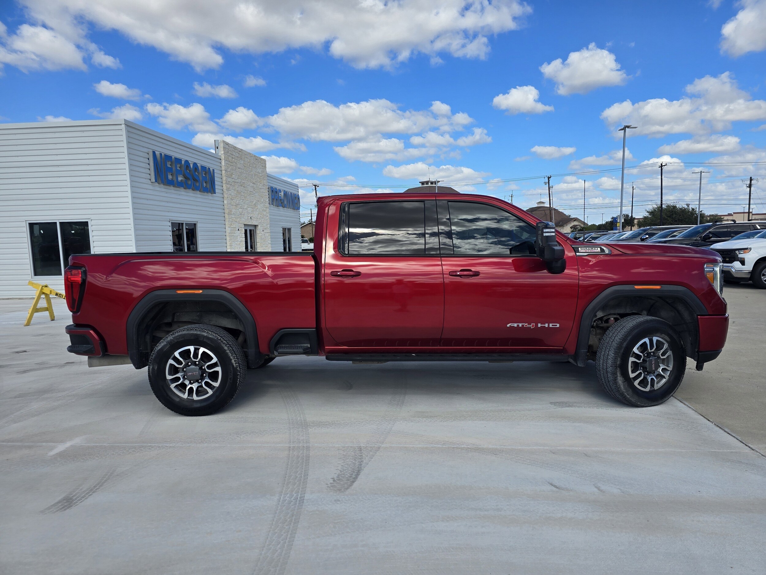 2022 Gmc Sierra 2500 HD AT4 photo 2