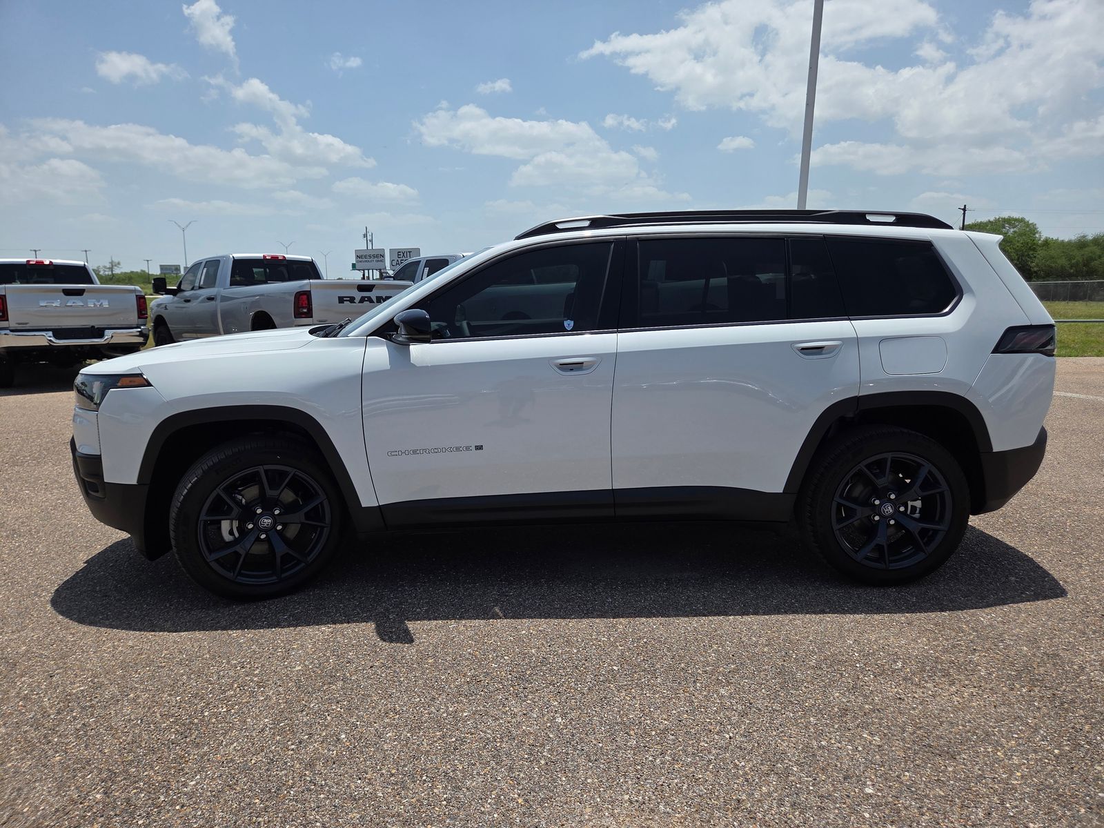 New Jeep Cherokee in Kingsville, TX | Neessen Chrysler Dodge Jeep Ram