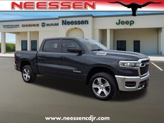 2026 Ram 1500 TRADESMAN CREW CAB 4X4 5'7 BOX Pickup