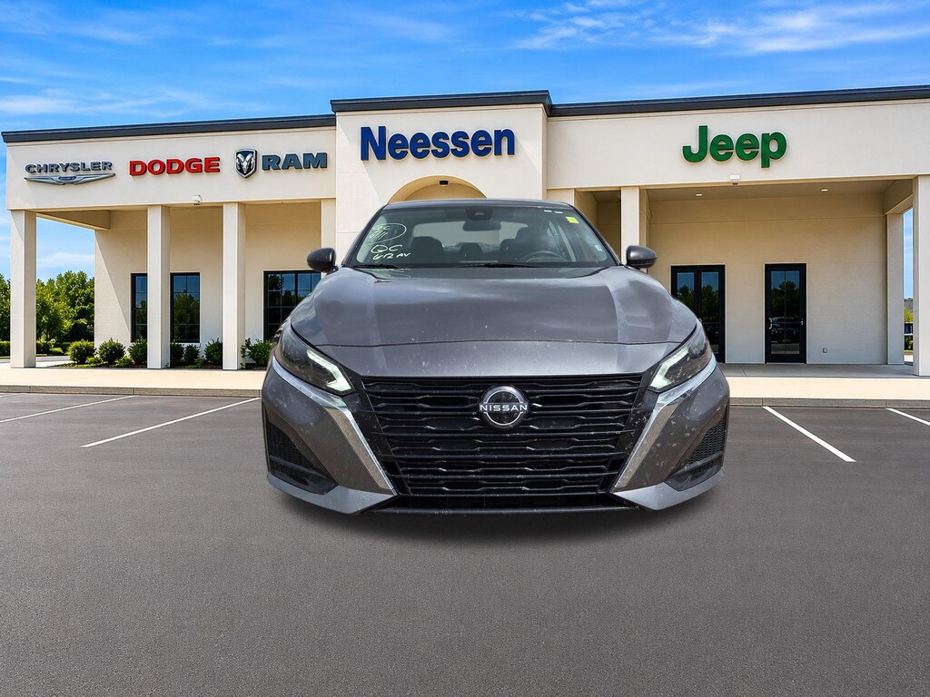 Used 2024 Nissan Altima 2.5 SV Sedan