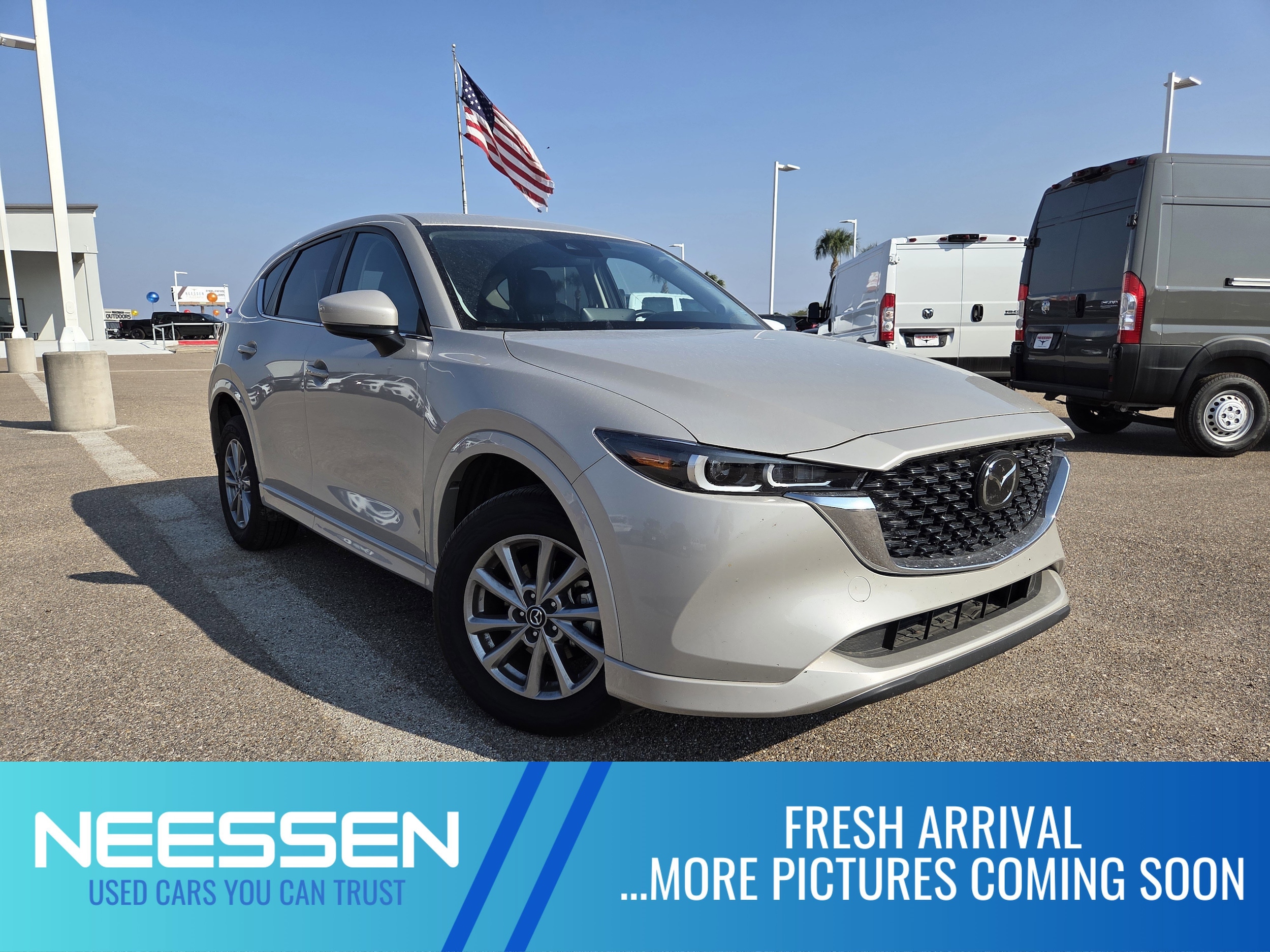 2025 Mazda CX-5 S Select Package's photo