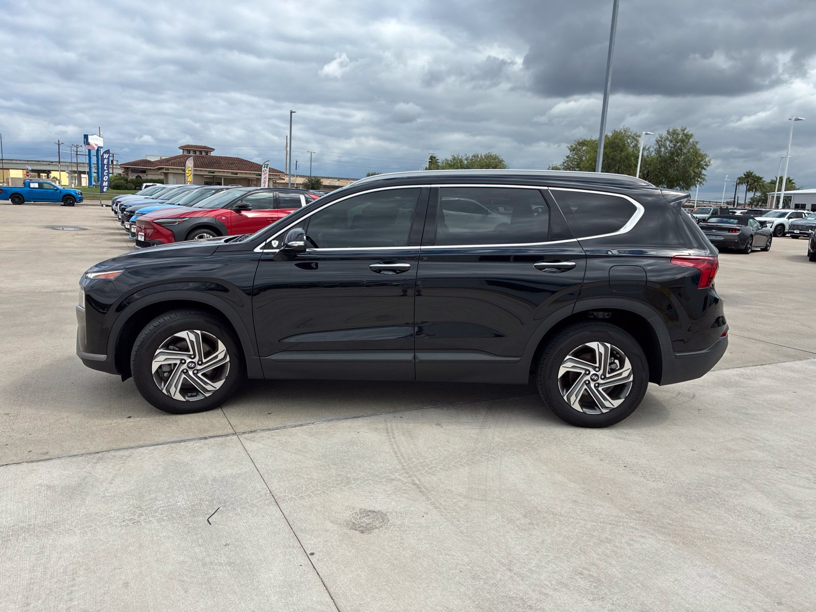 Used 2023 Hyundai Santa Fe SEL SUV