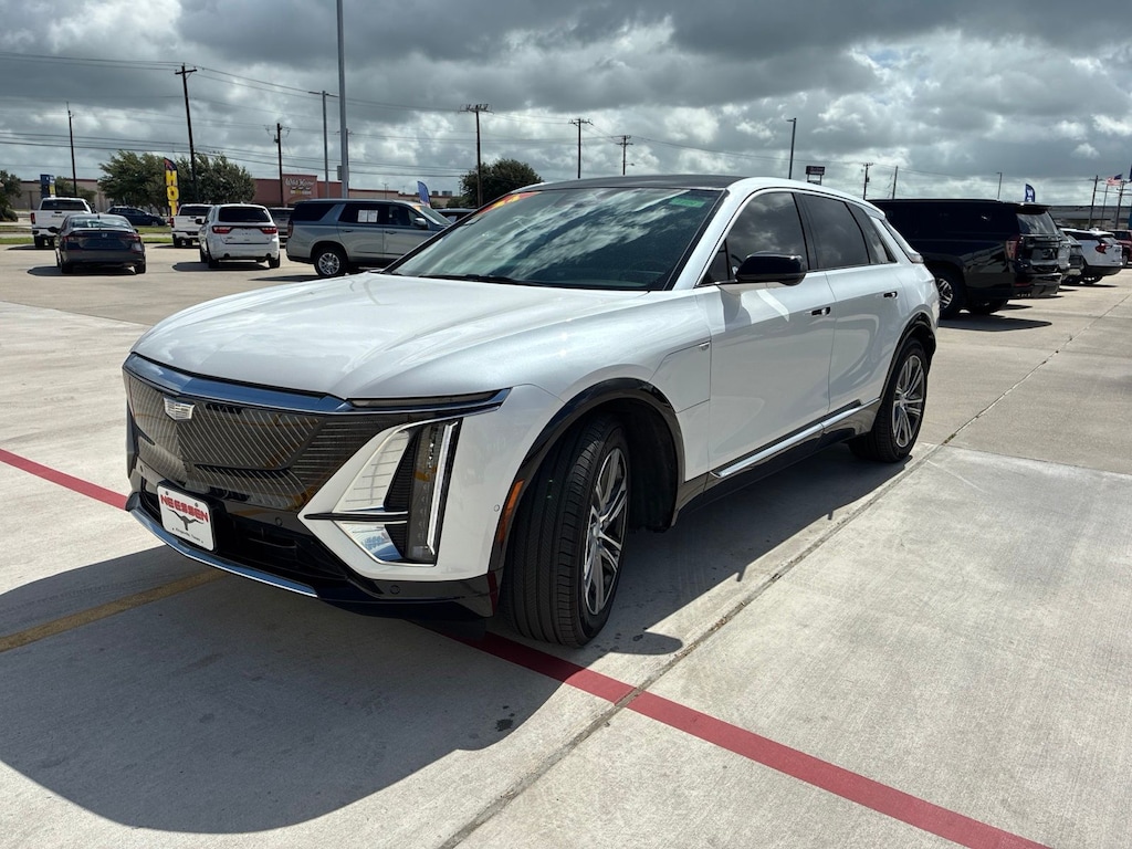 Used 2024 Cadillac Lyriq Luxury SUV