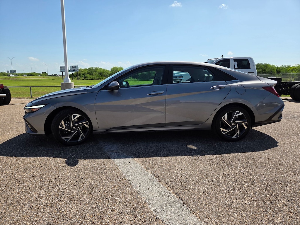 Used 2024 Hyundai Elantra Limited Sedan