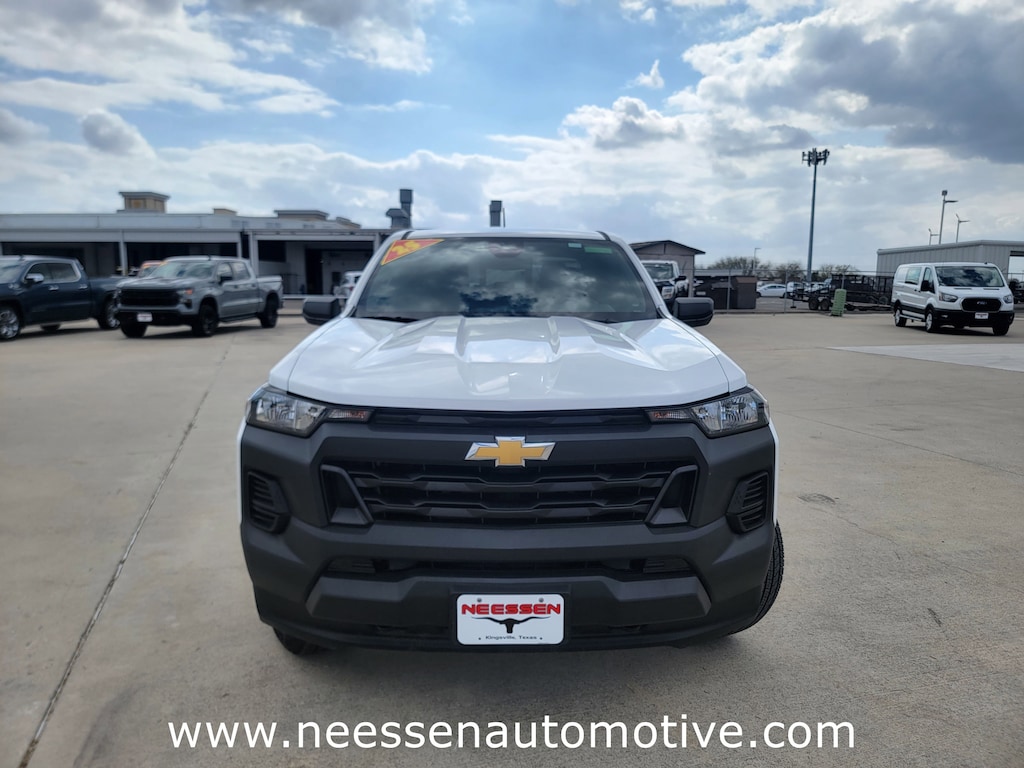 Used 2025 Chevrolet Colorado WT Truck Crew Cab
