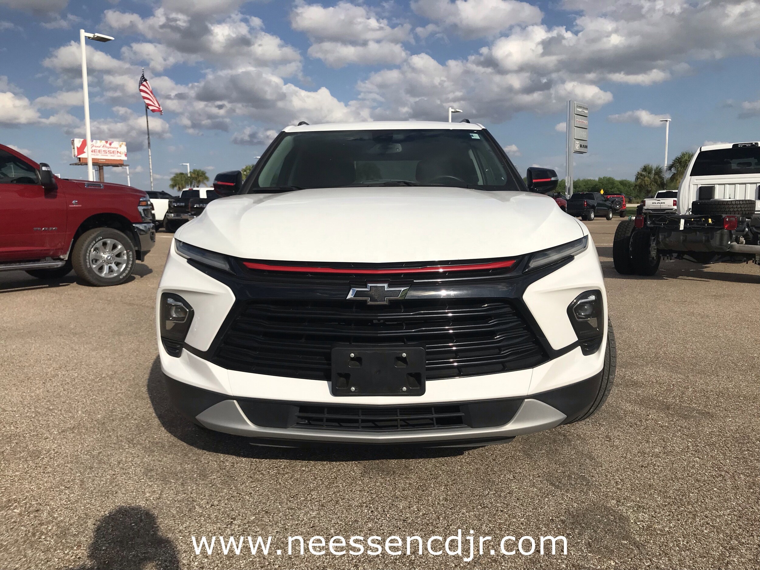 2023 Chevrolet Blazer 3LT photo 2