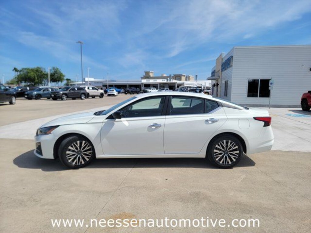 Used 2025 Nissan Altima 2.5 SV Sedan