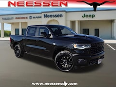 2026 Ram 1500 LIMITED CREW CAB 4X4 5'7 BOX Pickup