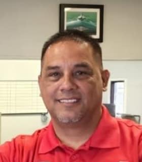Staff member Omar Silva from ID_9acbc1c51002