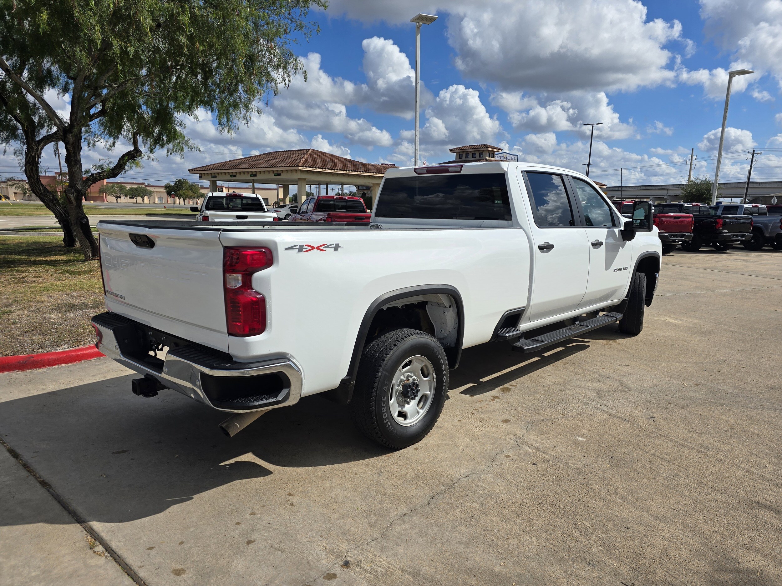 2023 Chevrolet Silverado 2500HD Work Truck photo 3