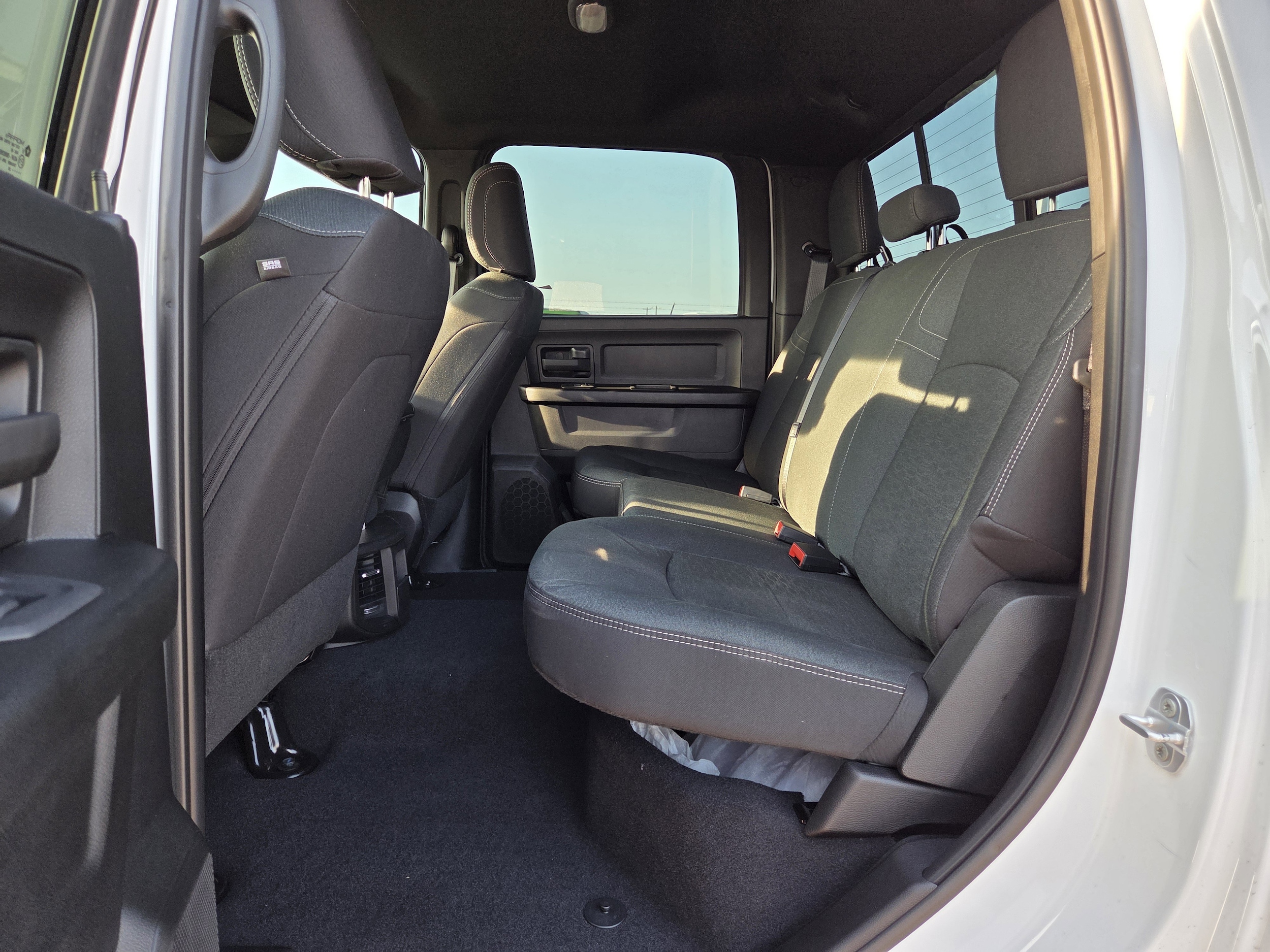 2025 RAM 2500 Tradesman - Photo 16