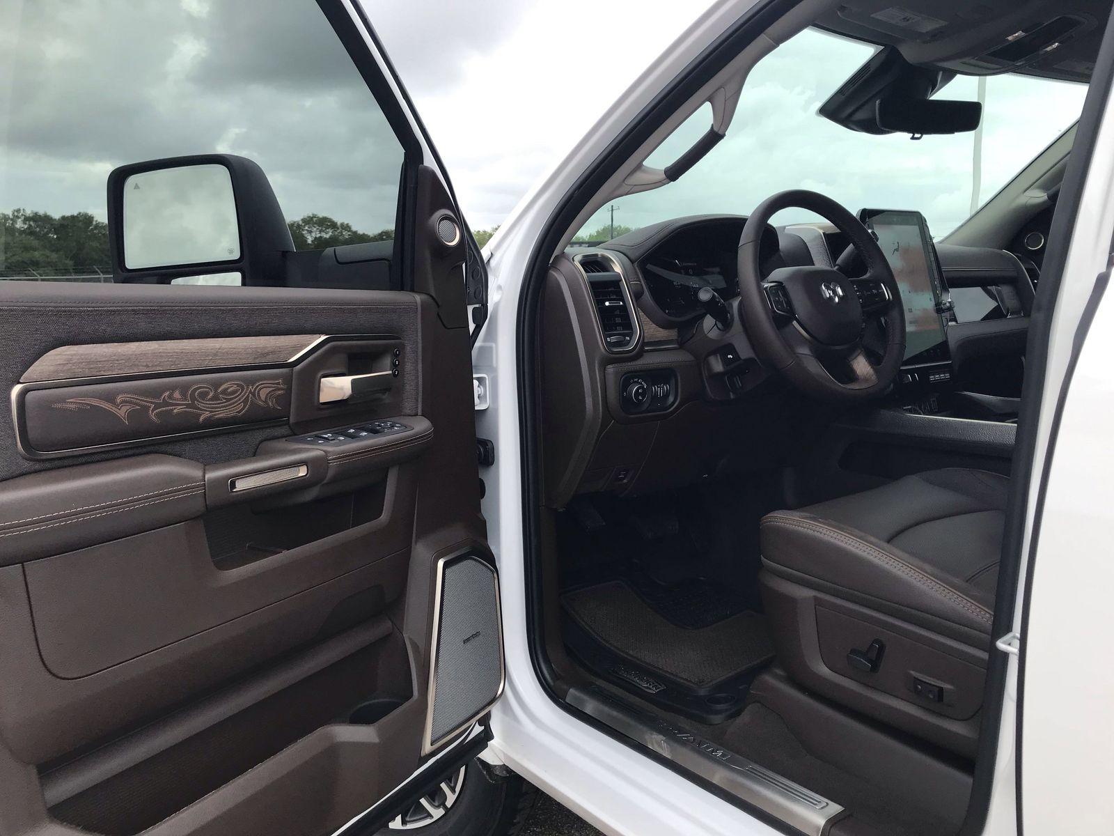 2025 RAM 2500 Limited - Photo 23