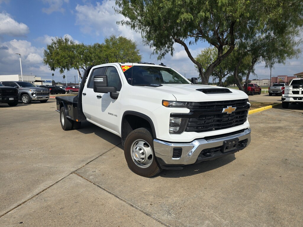 Used 2025 Chevrolet Silverado 3500 HD Chassis Work Truck Truck Crew Cab