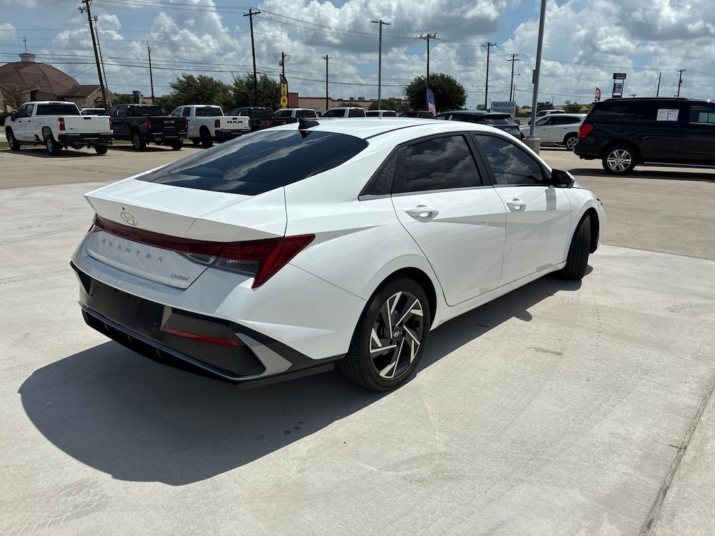 Used 2024 Hyundai Elantra Limited Sedan
