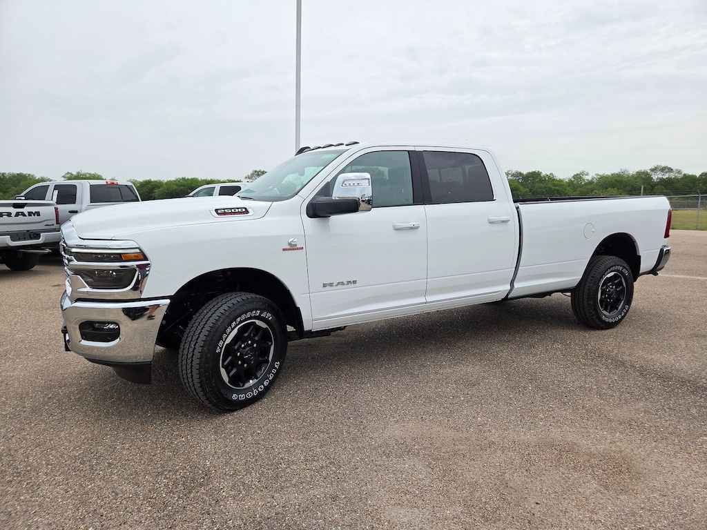 New 2026 Ram 2500 LARAMIE CREW CAB 4X4 8' BOX Pickup