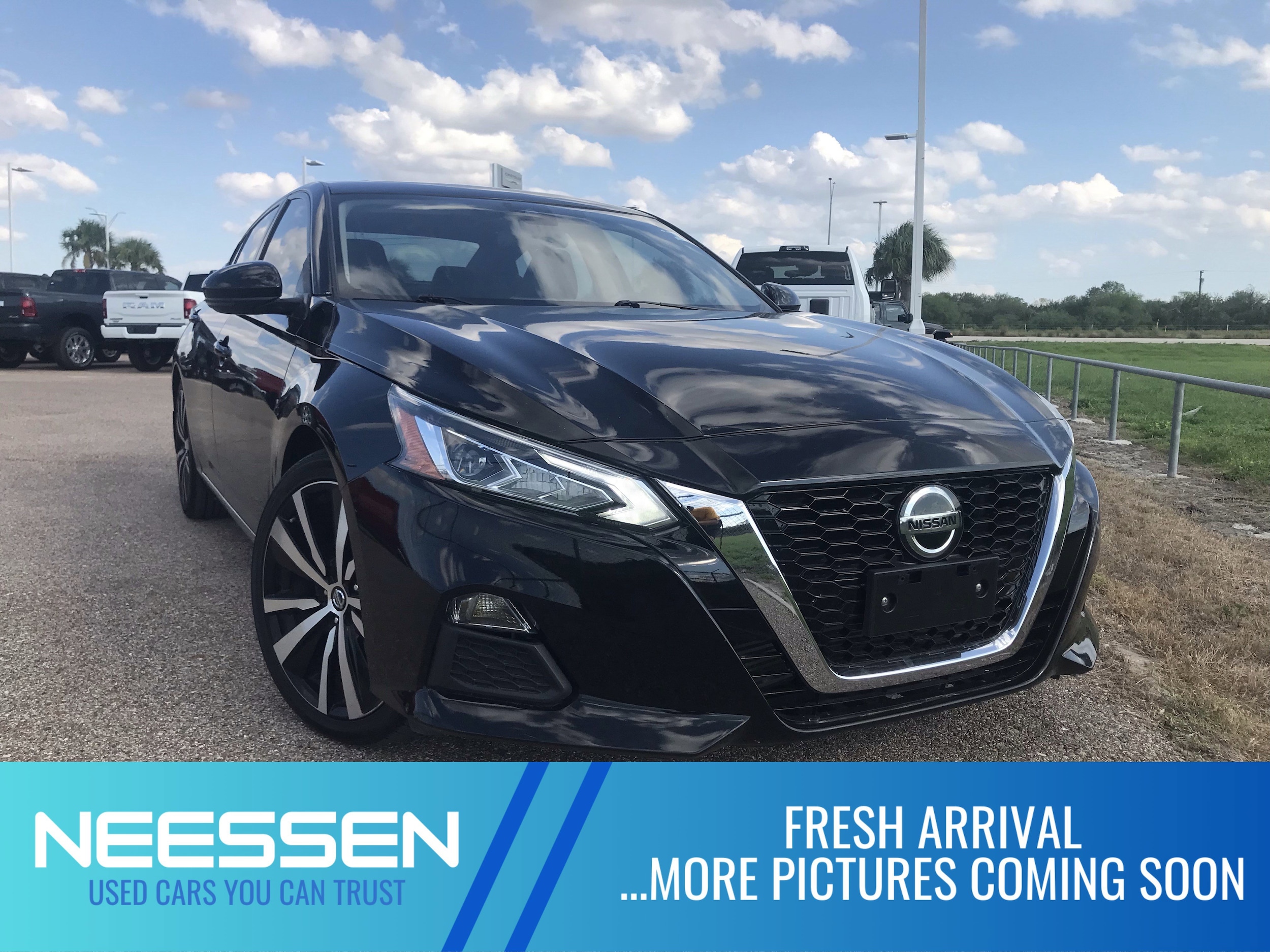 2022 Nissan Altima 2.0 SR