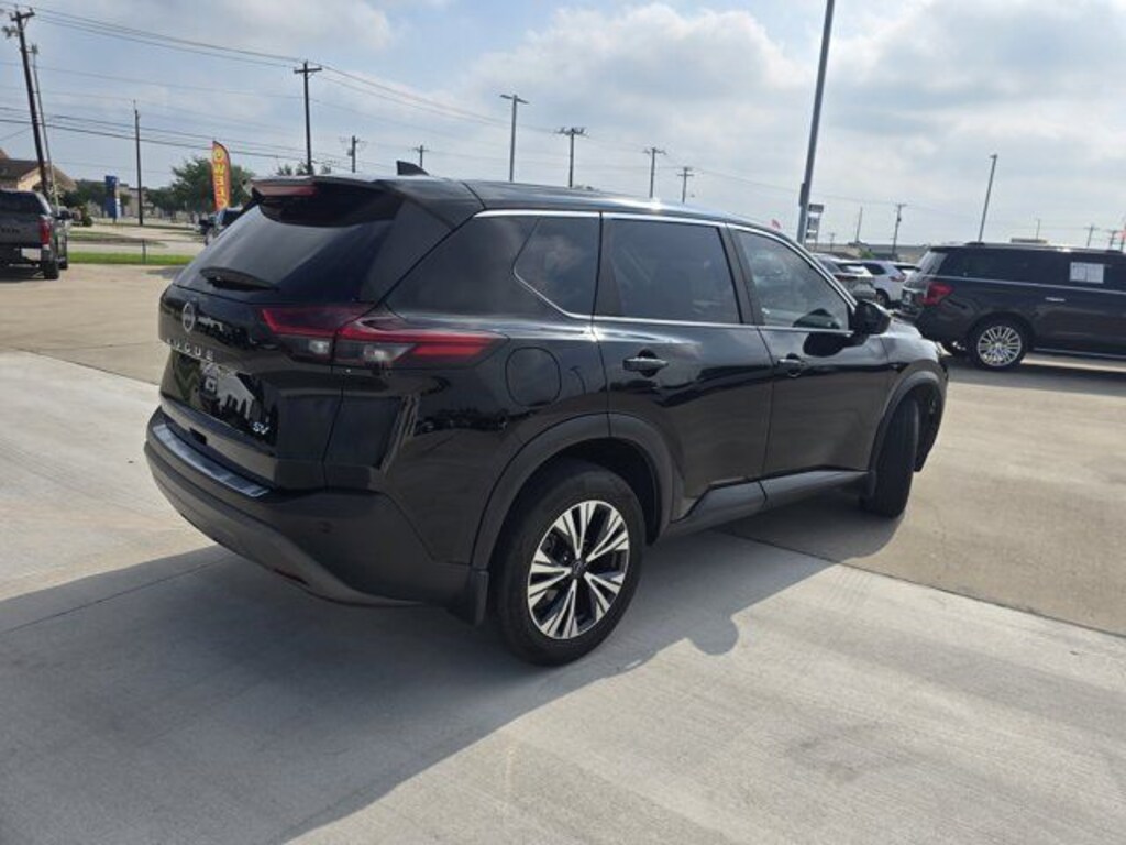 Used 2023 Nissan Rogue SV SUV